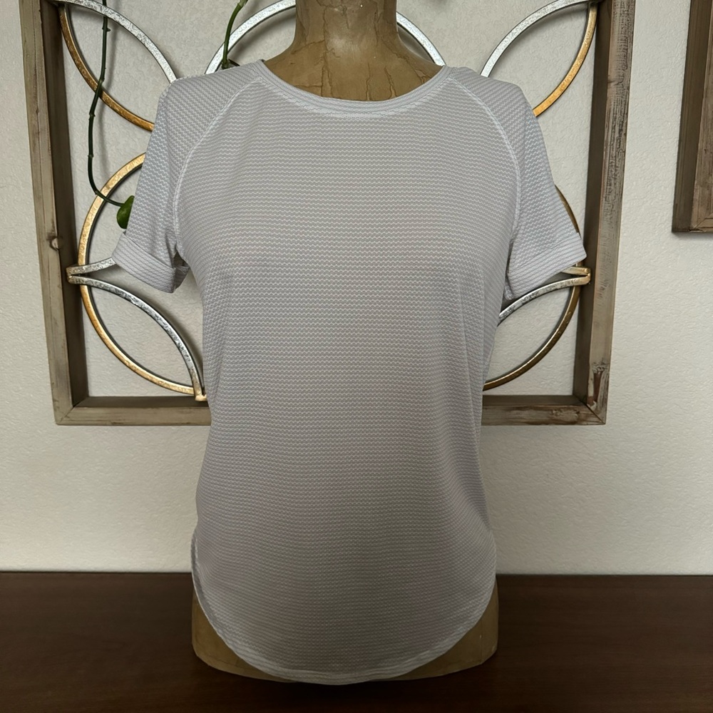 Lululemon Tie back shirt